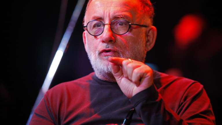 Θάνος Μικρούτσικος: Το τελευταίο μήνυμα από το Νοσοκομείο