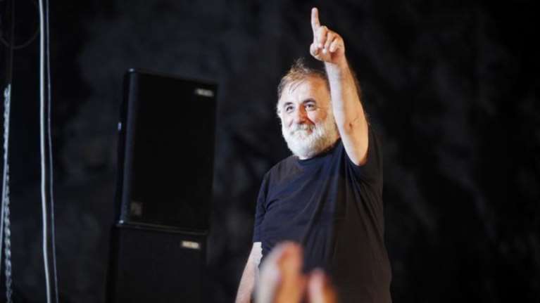 Θάνος Μικρούτσικος: όταν μιλούσε ο ίδιος για την ασθένειά του