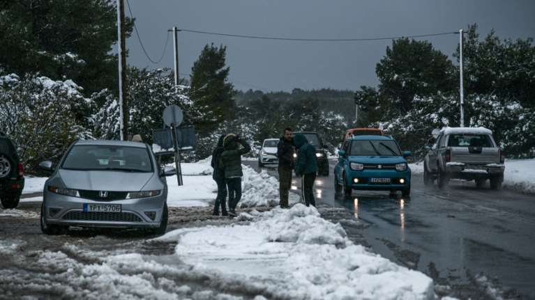Ζηνοβία: Η εξέλιξη της κακοκαιρίας έως την Τρίτη - Πού υπάρχουν προβλήματα