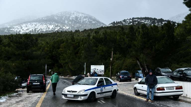Αγνοείται 27χρονος στα Δερβενοχώρια - εντόπισαν το ΙΧ του