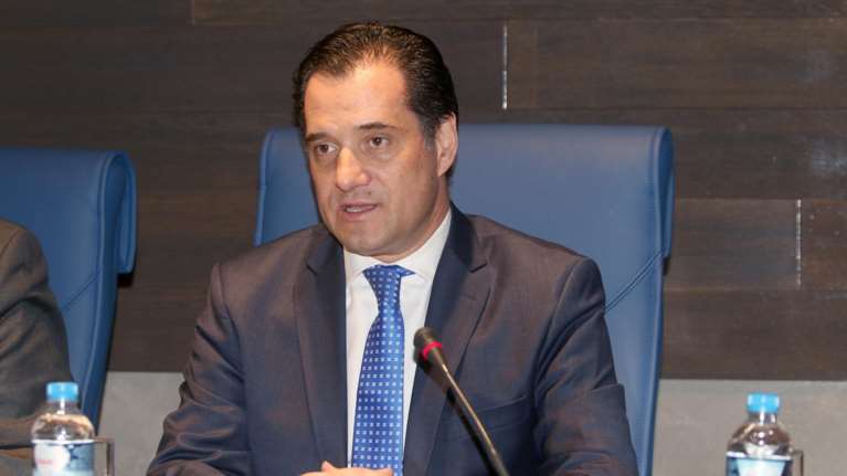 Γεωργιάδης: Λάθος του συστήματος η χρέωση 5€ από την τράπεζα Πειραιώς