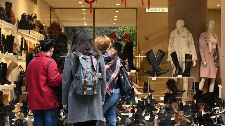 Ανοίγουν ξανά τα μαγαζιά σήμερα -Τι ισχύει για Κυριακή και Δευτέρα