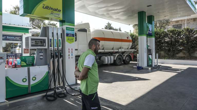 Ανοδο της τιμής του  πετρελαίου προκαλεί η εκτέλεση του Ιρανού στρατηγού