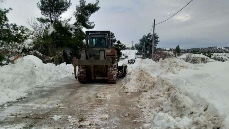 Τριήμερο Θεοφανίων με χιονιά: Ολα τα μέτρα - σε επιφυλακή οι αρχές