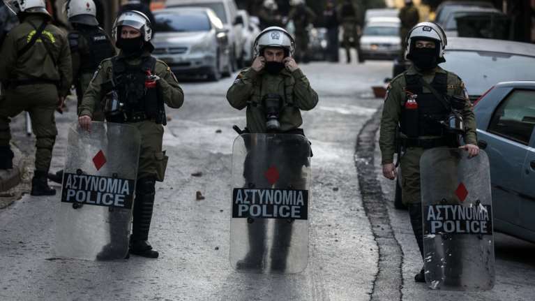 Κάμερες στους επικεφαλής των ΜΑΤ η απάντηση της κυβέρνησης