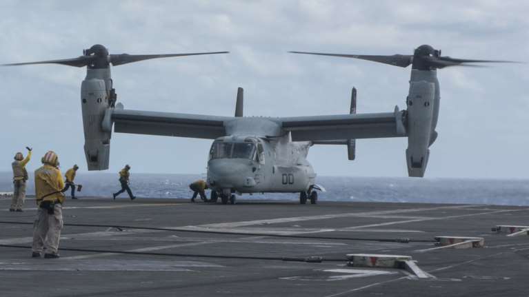 Έντονη κινητικότητα - Στη Σούδα ελικοφόρα των ΗΠΑ