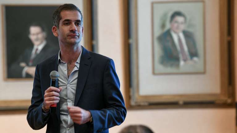 Μήνυση Μπακογιάνη για ύποπτες τραπεζικές κινήσεις σχολικής επιτροπής