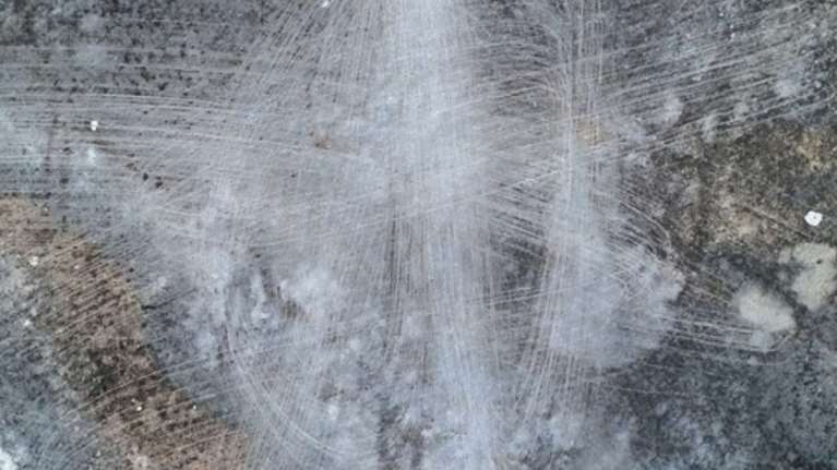 Άγνωστοι καταστρέφουν πανάρχαιες βραχογραφίες στο Παγγαίο