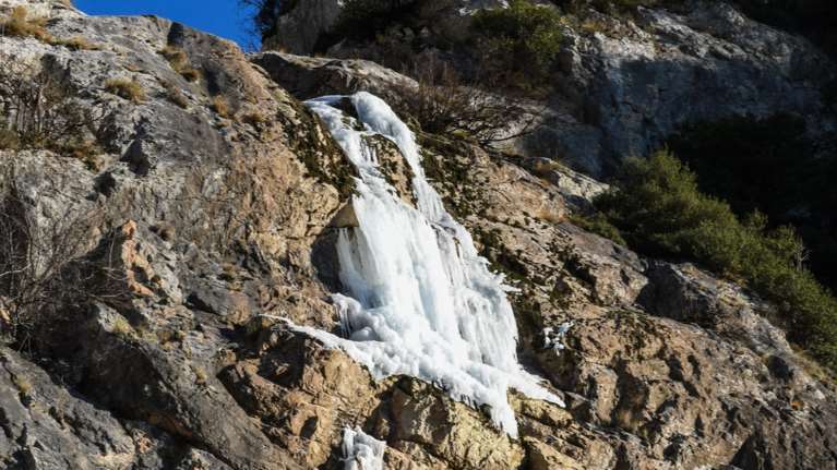 Άρτα όπως ...Νιαγάρας: Πάγωσαν οι καταρράκτες