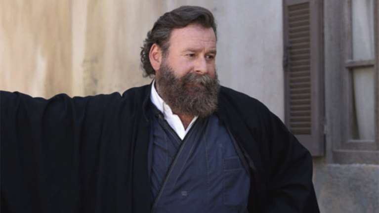 «Αγριες Μέλισσες»: Το πρόβλημα λαιμαργίας του παπά [βίντεο]