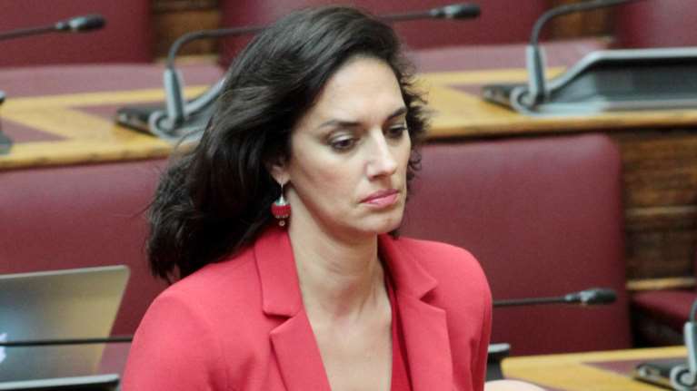 Δούνια: Πήγα για εγχείριση καρδιάς &amp; στα παιδιά μου είπα ότι πάω οδοντίατρο