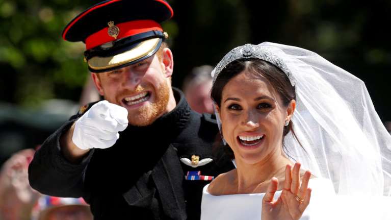 Έτοιμη να υπογράψει χρυσά συμβόλαια η Μαρκλ - Το πρώτο με τον οίκο Givenchy