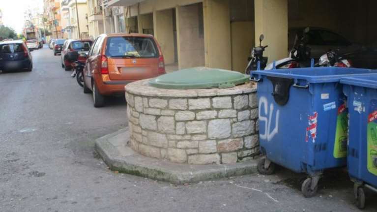 Η μητέρα που πέταξε το παιδί της στα σκουπίδια στην Καλαμάτα το ζητάει πίσω