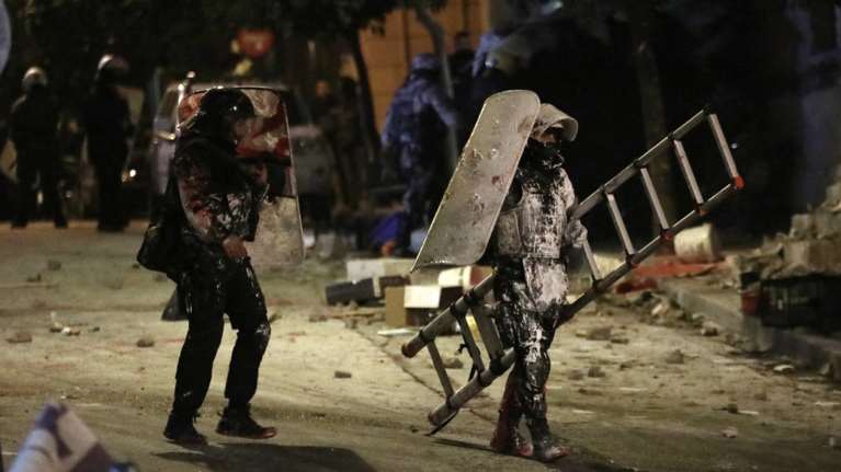 Καρέ - καρέ η μάχη στις καταλήψεις - Συγκλονιστικά βίντεο