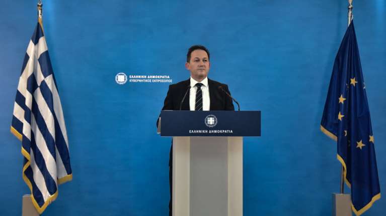 Απάντηση Πέτσα σε Ραγκούση: Μην ψάχνετε για ντροπή στον ΣΥΡΙΖΑ