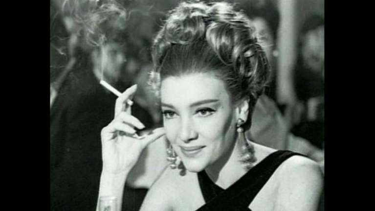 Η Μάρω Κοντού μιλά άφοβα για το γυμνό και τις πλαστικές επεμβάσεις