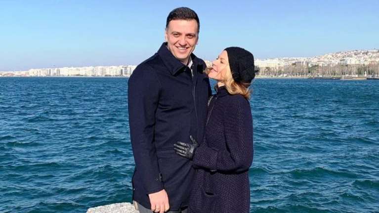 Τζένη Μπαλατσινού-Βασίλης Κικίλιας: Η απόδραση με τον γιο τους στην Παύλιανη για τις γιορτές [εικόνες]