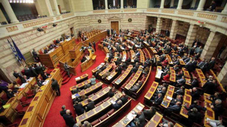 «Καταιγίδα» νομοσχεδίων τις επόμενες ημέρες στη Βουλή