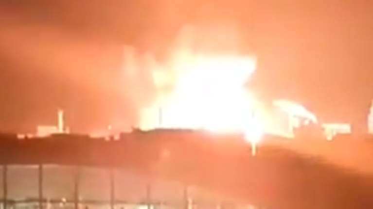 EKTAKTO: Συναγερμός στην Ταραγόνα, από έκρηξη σε πετροχημικό εργοστάσιο