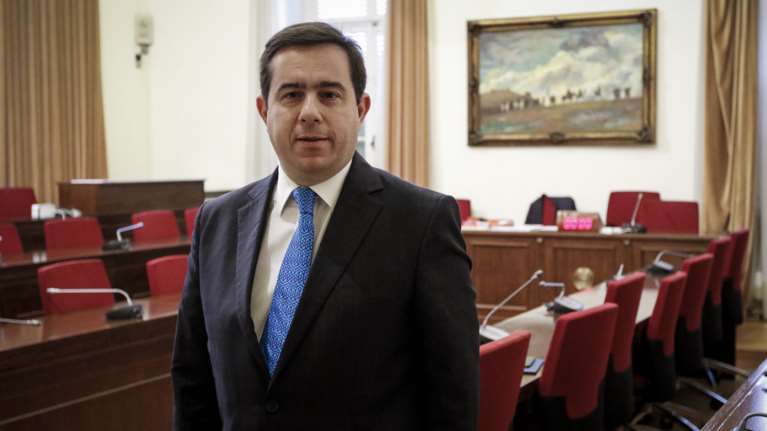 Νέο υπουργείο Μετανάστευσης: Υπουργός Μηταράκης, αναπληρωτής ο Κουμουτσάκος