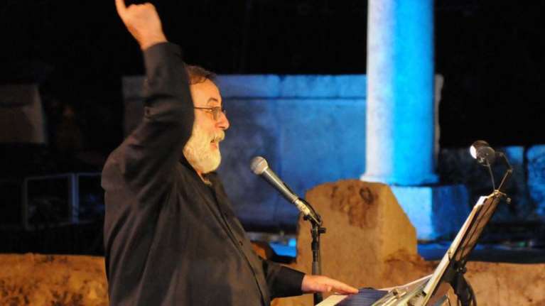 Θάνος Μικρούτσικος: Ζωντανά από την ΕΡΤ η sold out συναυλία στο Μέγαρο