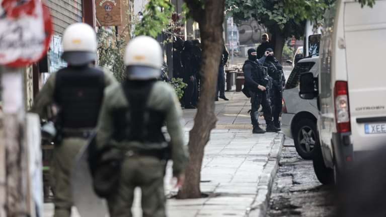 «Αστακός»: Ενισχυμένες περιπολίες και 1.500 ειδικοί φρουροί στους δρόμους