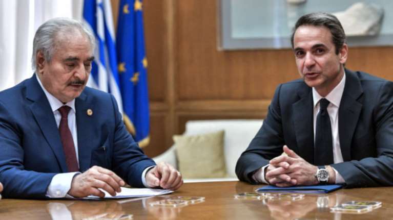 Ο Χαφτάρ στο Βερολίνο σε ανοιχτή γραμμή με Μητσοτάκη