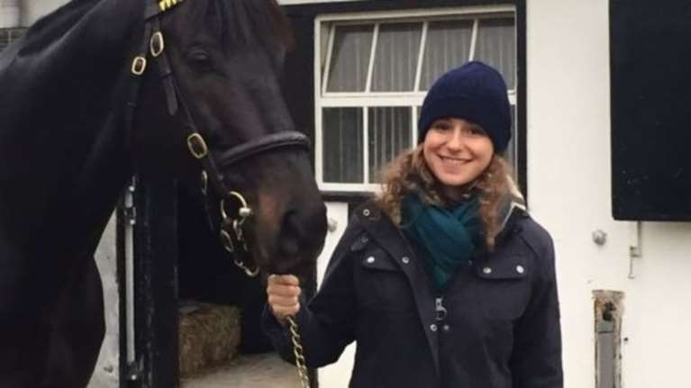 Ηλέκτρα Νιάρχου:Ο γάμος του αδελφού της &amp; η αγάπη για τα άλογα