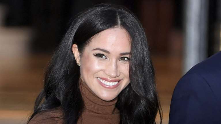 Ευτυχισμένη η Μέγκαν: Βόλτα στο πάρκο με τον Άρτσι &amp; τα σκυλιά της [Εικόνα]