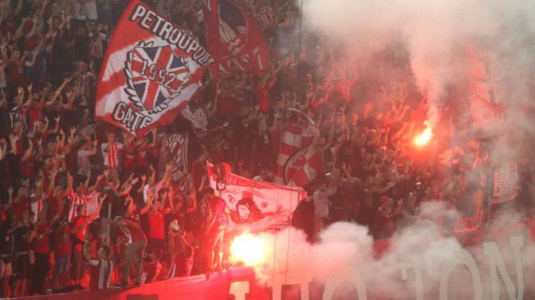 Συλλήψεις και προσαγωγές οπαδών του Ολυμπιακού στο Ηράκλειο