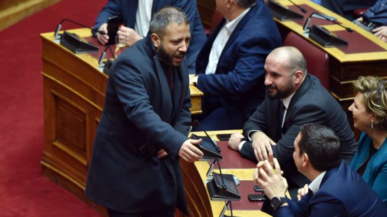 Απίστευτο: Βουλευτής δεν πρόλαβε να ψηφίσει γιατί είχε κίνηση