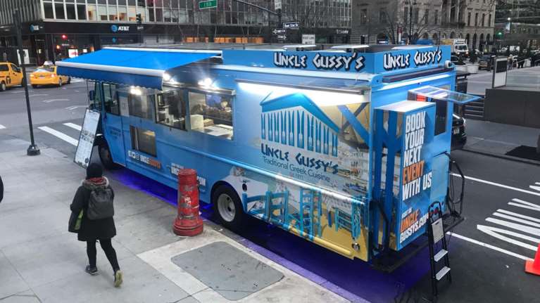 Το ελληνικό «βρώμικο» που κάνει θραύση στη Νέα Υόρκη