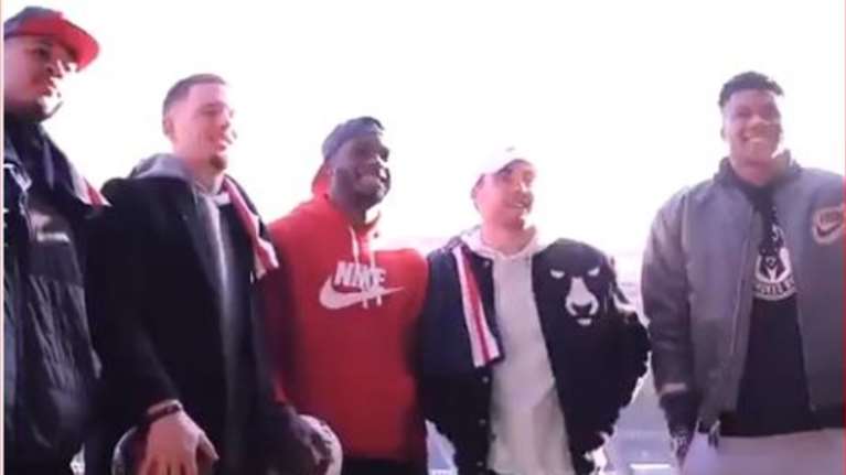 Ο Γιάννης αλλάζει πασούλες με Νεϊμάρ και Εμπαπέ στο «Parc De Princes»!