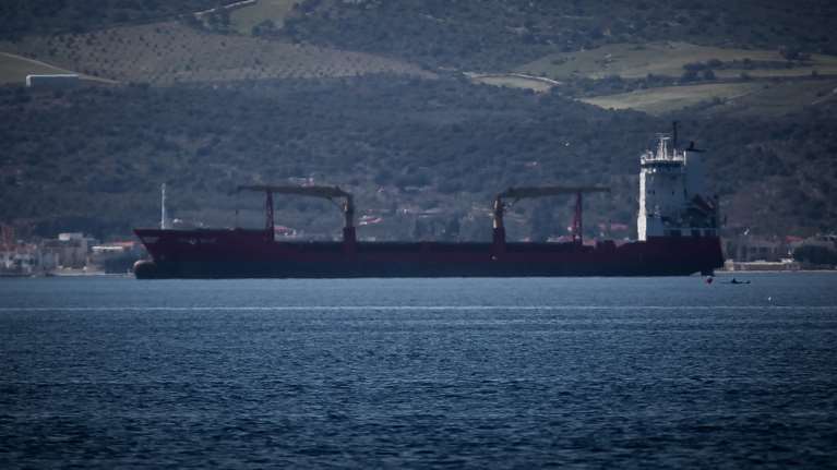 Ρυμουλκείται στην Κάλυμνο το ακυβέρνητο φορτηγό πλοίο