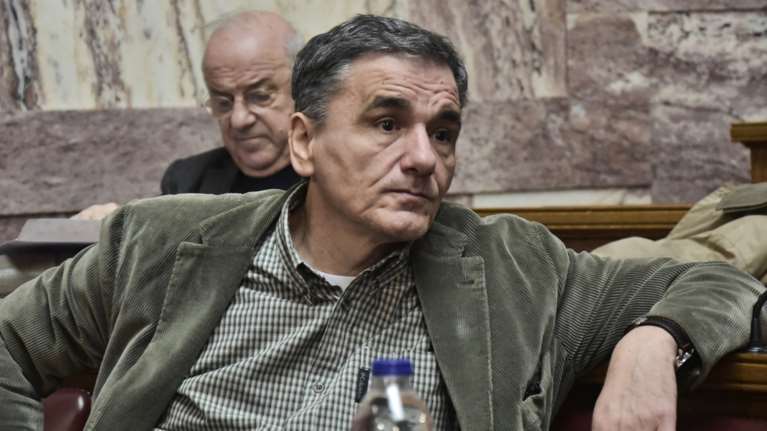 Ο Τσακαλώτος τα πήρε με τη βασιλόπιτα του Βορίδη