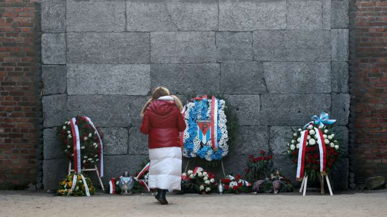 Οι επιζώντες του Άουσβιτς προειδοποιούν για νέο αντισημητισμό