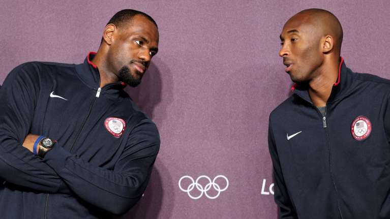 ΛεΜπρον για τον Μπράιαντ: «Θέλω να γράψω και όλο κλαίω...»