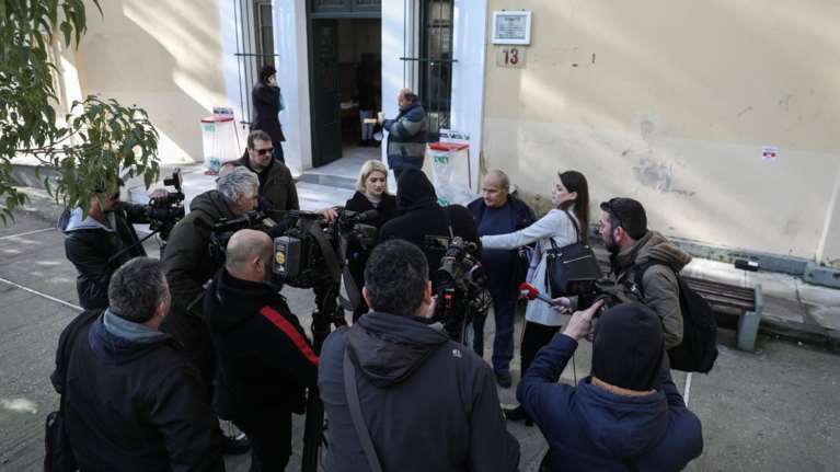 Χαμός στη δίκη για τη Μάνδρα: «Μας δουλεύουν, ντροπή»