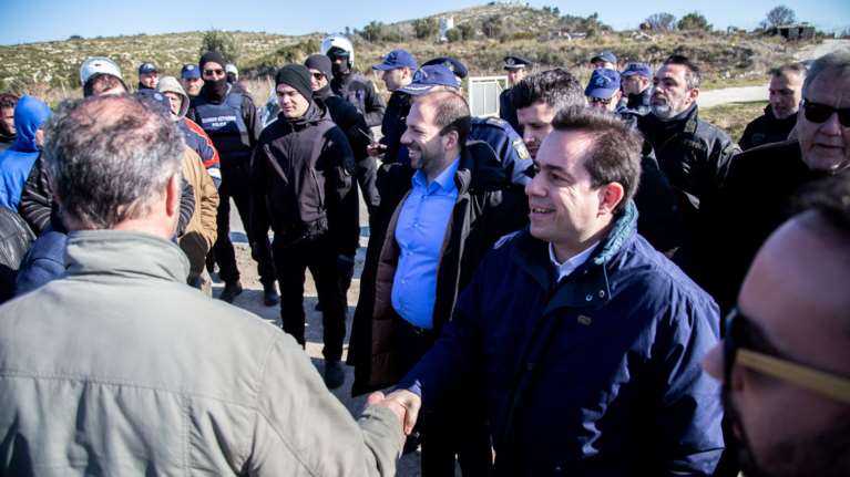 Μηταράκης: Μήνυμα ότι δεν είμαστε ξέφραγο αμπέλι το πλωτό φράγμα