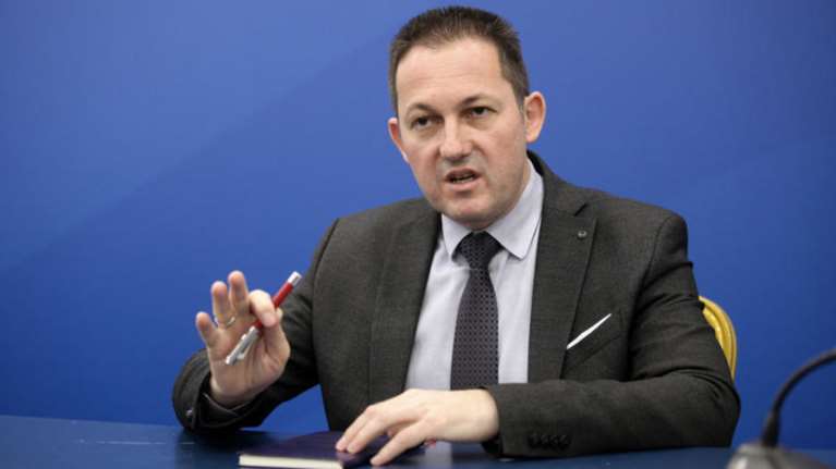 Επιμένει ο Πέτσας: Λόγω καιρού εισήλθε το Oruc Reis στην υφαλοκρηπίδα