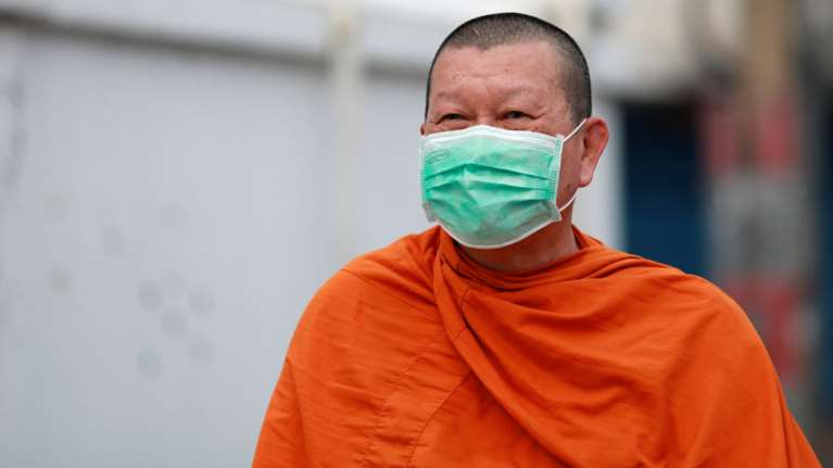 Κοροναϊός: Ο πρώτος νεκρός εκτός Κίνας, 304 συνολικά τα θύματα