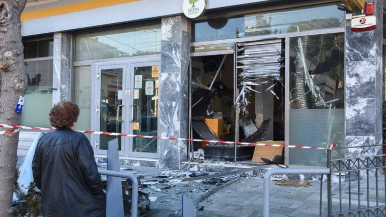 Ανατίναξαν ΑΤΜ τα ξημερώματα στα Μελίσσια