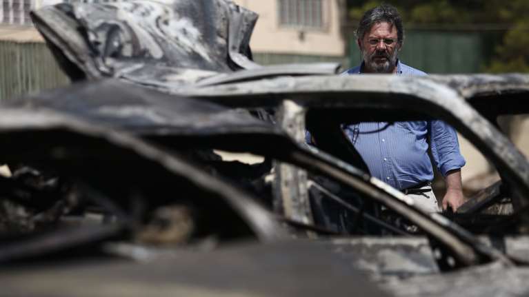 Νέο μπαράζ εμπρησμών οχημάτων σε Αθήνα και Θεσσαλονίκη