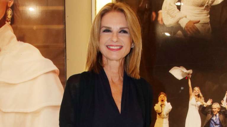 Πέγκυ Σταθακοπούλου: Νυχτοπερπατήματα με την κούκλα κόρη της, Χριστίνα