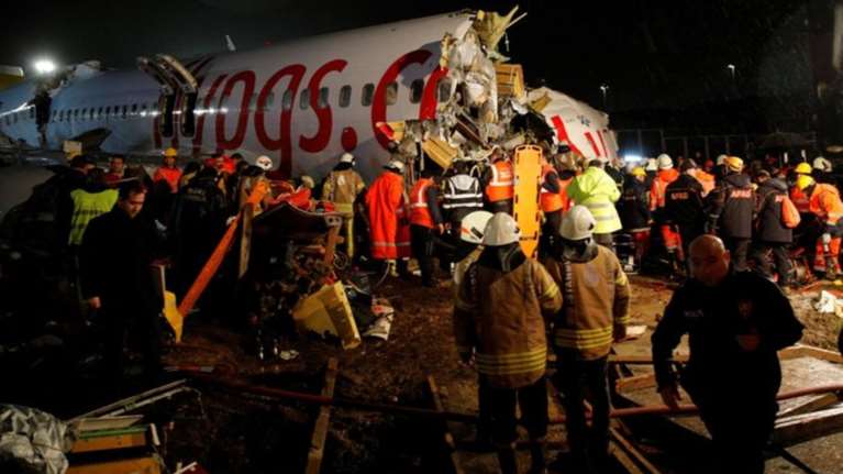 Οι δραματικοί διάλογοι μόλις το αεροπλάνο κόπηκε στα τρία