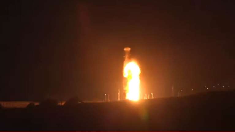ΗΠΑ: Διηπειρωτικός πύραυλος διένυσε  6.760 χιλιομέτρα - Βίντεο