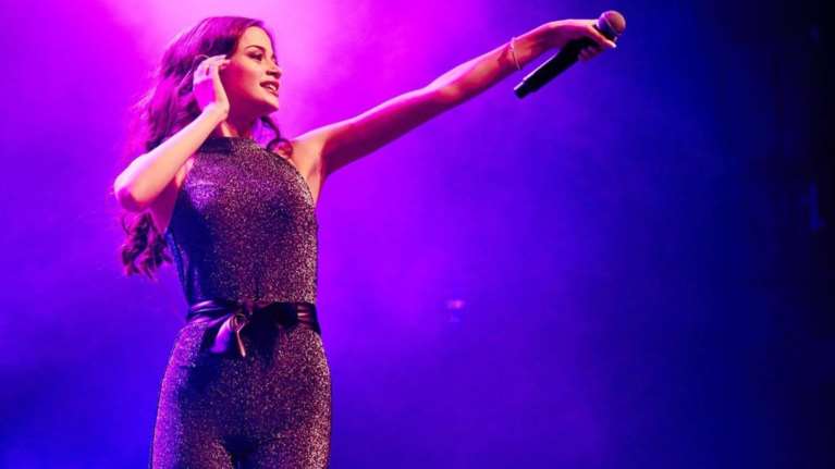 Εurovision 2020:  Αυτό είναι το αγόρι της Στεφανίας Λυμπερακάκη-φωτό