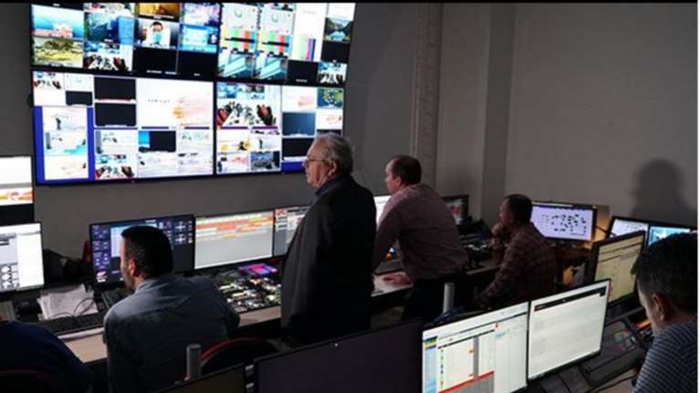 Mega: Η πρώτη φωτογραφία στο κοντρόλ από τον Σταμάτη Μαλέλη