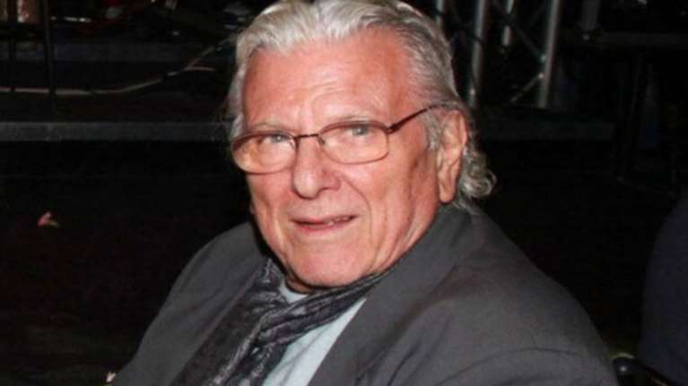 Διασωληνωμένος στη ΜΕΘ ο Κώστας Βουτσάς