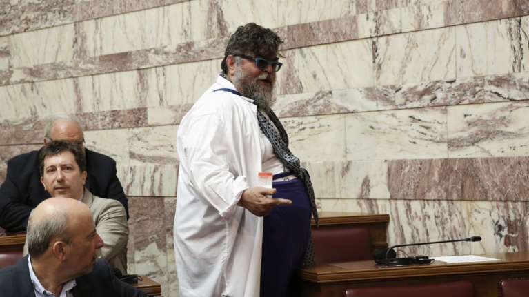 Κραουνάκης: Έκανα πλάκα λέει για το τραγούδι με «το μ@@νί του»